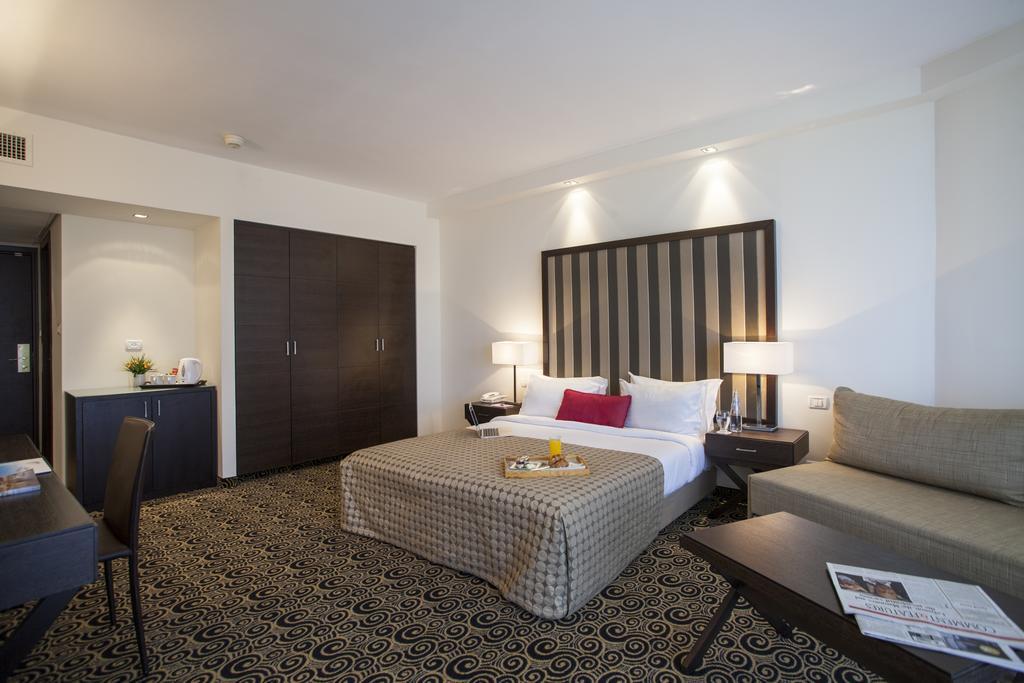 Hod Hasharon Luxury Apartment Herzelia Eksteriør bilde