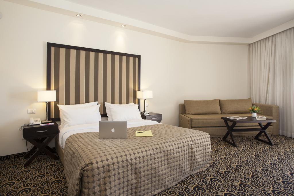Hod Hasharon Luxury Apartment Herzelia Eksteriør bilde