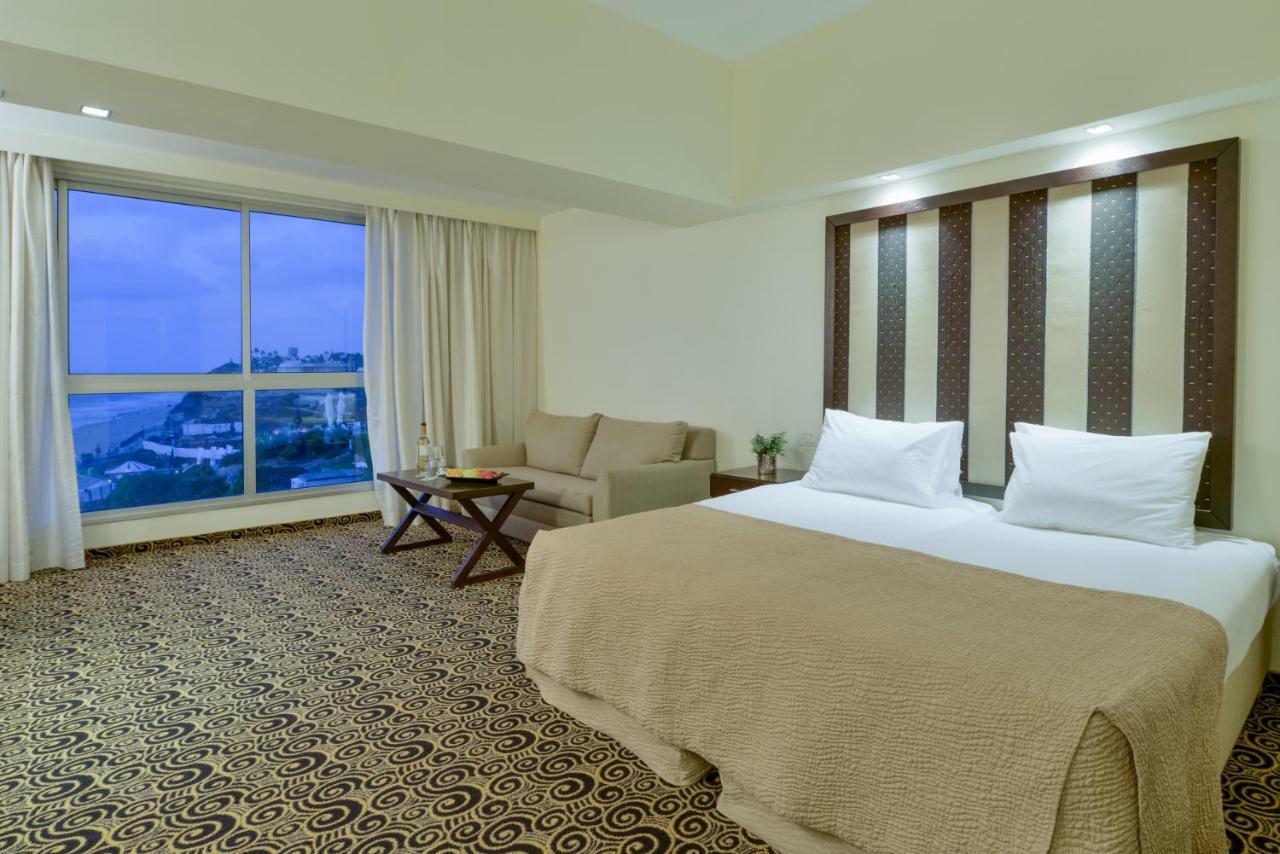 Hod Hasharon Luxury Apartment Herzelia Eksteriør bilde